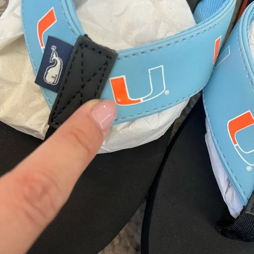 NEW VINEYARD VINES UNIVERSITY OF MIAMI‎ LOGO SANDALS MENS SIZE 9